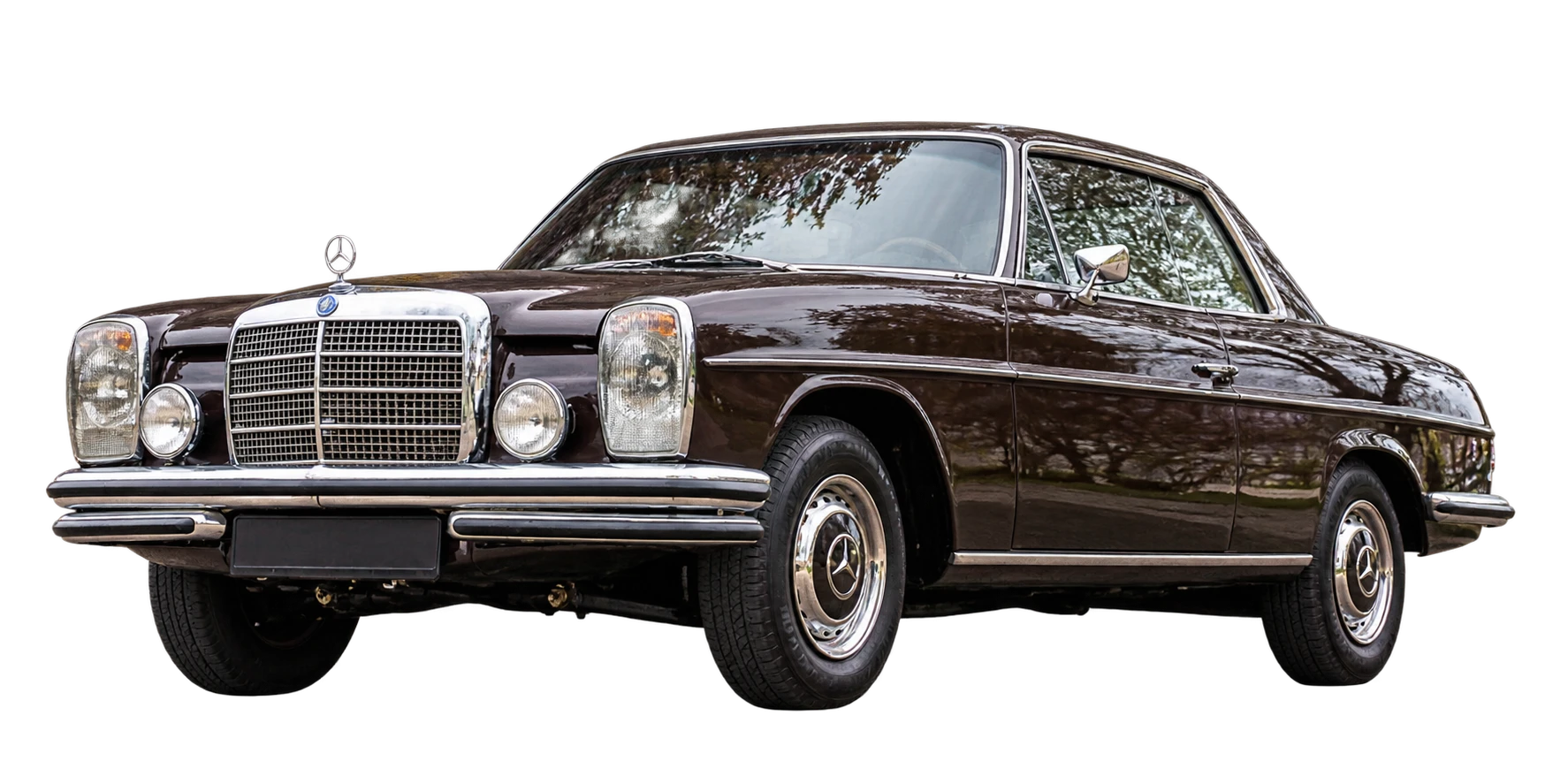 Mercedes-Benz W114, AI-retouched cutout from our project photograph
